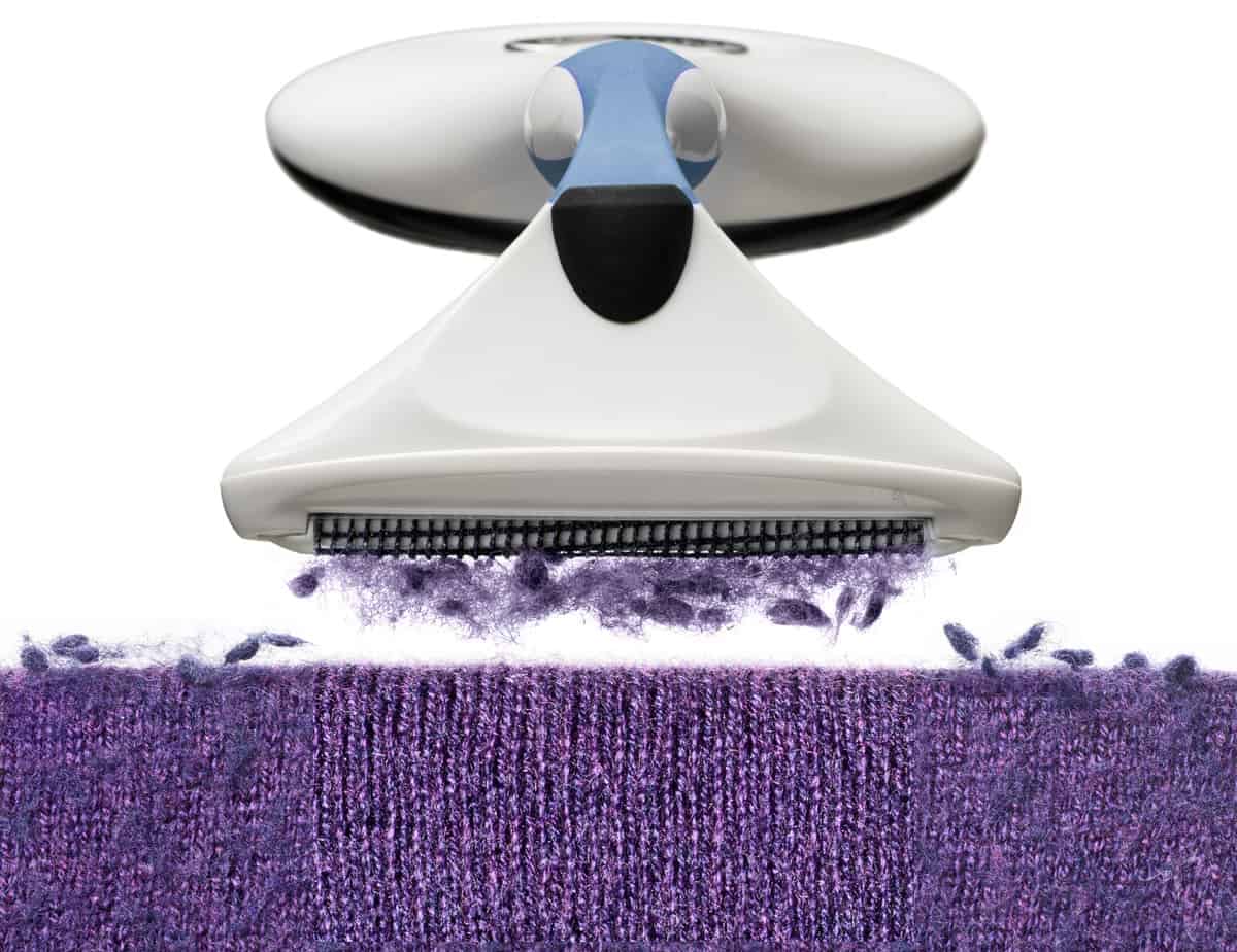 The Gleener Ultimate Fuzz Remover - Our Favorite Fabric Shaver