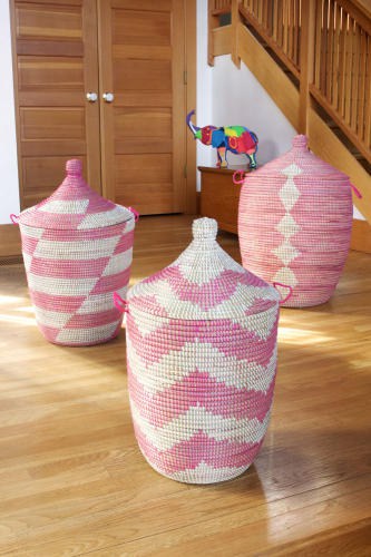  <img src="Basket.jpg" alt="African storage basket hamper from Senegal in pink and white"> 