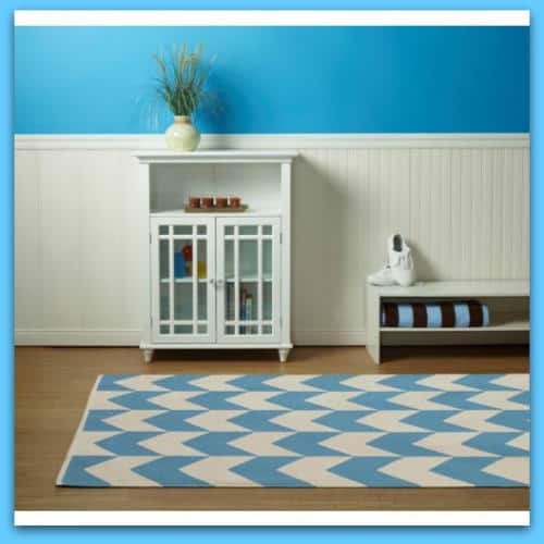 <img src="cotton area rug.jpg" alt="eco-friendly area rug in blue and white cotton"> 